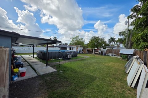 Casa en venta en Homestead, Florida, 4 dormitorios, 155.52 m2 № 1975929 - foto 30