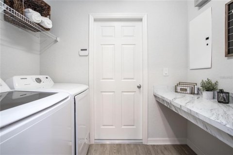 Casa en venta en Lakeland, Florida, 4 dormitorios, 159.33 m2 № 1902768 - foto 11