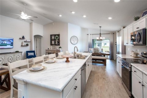 Casa en venta en Lakeland, Florida, 4 dormitorios, 159.33 m2 № 1902768 - foto 5
