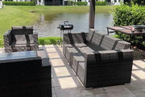 House in Doral, Florida 5 bedrooms, 293.57 sq.m. № 2252050 - photo 17