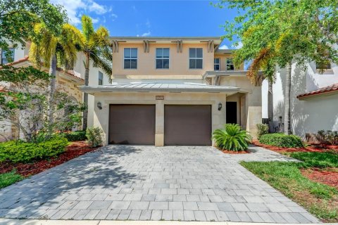 House in Doral, Florida 5 bedrooms, 293.57 sq.m. № 2252050 - photo 14