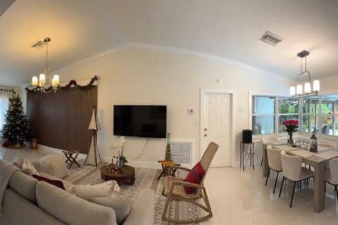 Casa en alquiler en Miami, Florida, 3 dormitorios, 188.41 m2 № 1986518 - foto 5