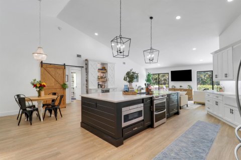 Villa ou maison à louer à Palm Beach Gardens, Floride: 4 chambres, 238.67 m2 № 2286100 - photo 8