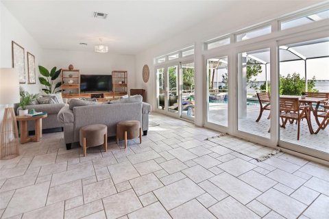 Casa en alquiler en Clearwater, Florida, 4 dormitorios, 258.92 m2 № 1905792 - foto 4