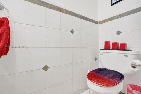 Adosado en venta en Miami, Florida, 2 dormitorios, 120.77 m2 № 1932456 - foto 25