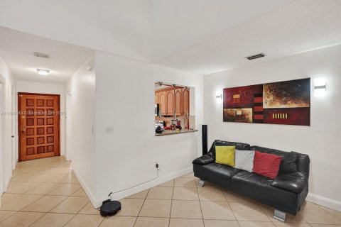 Adosado en venta en Miami, Florida, 2 dormitorios, 120.77 m2 № 1932456 - foto 7