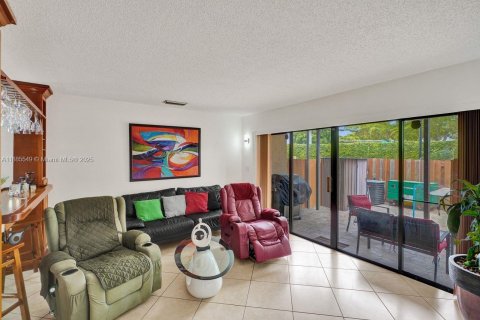 Adosado en venta en Miami, Florida, 2 dormitorios, 120.77 m2 № 1932456 - foto 14