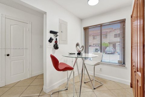 Adosado en venta en Miami, Florida, 2 dormitorios, 120.77 m2 № 1932456 - foto 20