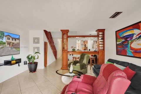 Adosado en venta en Miami, Florida, 2 dormitorios, 120.77 m2 № 1932456 - foto 8
