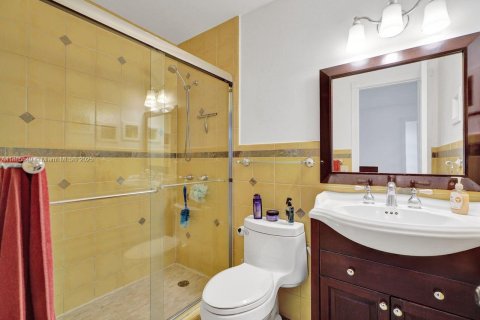 Adosado en venta en Miami, Florida, 2 dormitorios, 120.77 m2 № 1932456 - foto 29