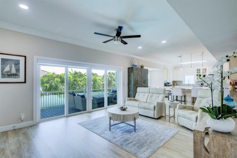 Casa en venta en Tierra Verde, Florida, 4 dormitorios, 315.87 m2 № 2290973 - foto 16