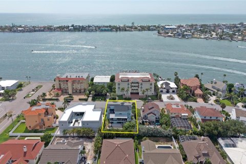 Casa en venta en Tierra Verde, Florida, 4 dormitorios, 315.87 m2 № 2290973 - foto 10
