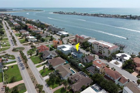 Casa en venta en Tierra Verde, Florida, 4 dormitorios, 315.87 m2 № 2290973 - foto 4