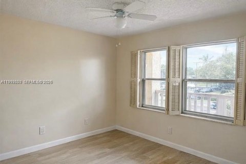 Купить кондоминиум в Санрайз, Флорида 2 спальни, 78.97м2, № 2066974 - фото 18