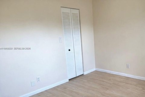 Купить кондоминиум в Санрайз, Флорида 2 спальни, 78.97м2, № 2066974 - фото 17