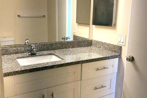 Купить кондоминиум в Санрайз, Флорида 2 спальни, 78.97м2, № 2066974 - фото 12