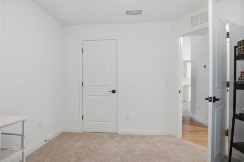 House in Weeki Wachee, Florida 2 bedrooms, 95.88 sq.m. № 2403709 - photo 10