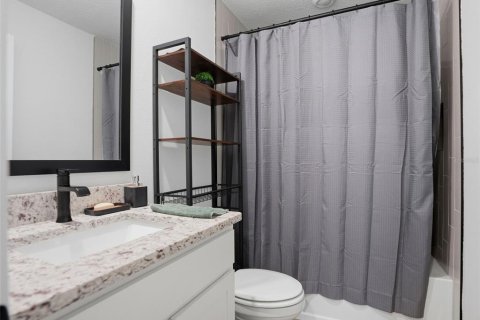 House in Weeki Wachee, Florida 2 bedrooms, 95.88 sq.m. № 2403709 - photo 9