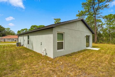 House in Weeki Wachee, Florida 2 bedrooms, 95.88 sq.m. № 2403709 - photo 14