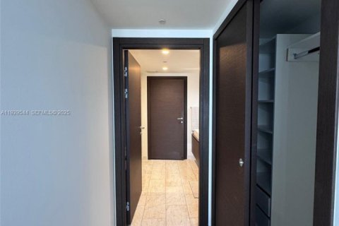 Appartement à louer à Miami, Floride: 1 chambre, 76.74 m2 № 1987685 - photo 17