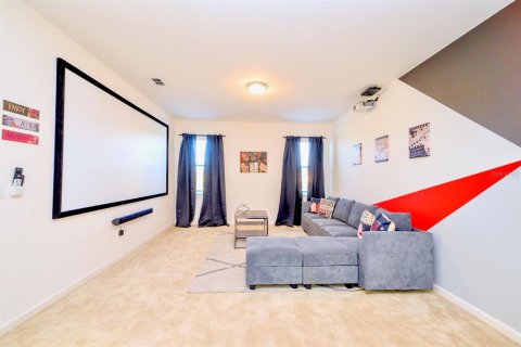 House in Kissimmee, Florida 8 bedrooms, 353.49 sq.m. № 1526817 - photo 13