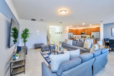 House in Kissimmee, Florida 8 bedrooms, 353.49 sq.m. № 1526817 - photo 6