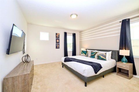 House in Kissimmee, Florida 8 bedrooms, 353.49 sq.m. № 1526817 - photo 19