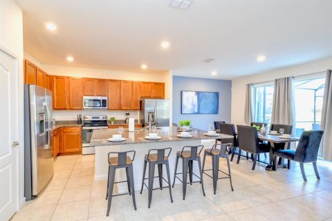 House in Kissimmee, Florida 8 bedrooms, 353.49 sq.m. № 1526817 - photo 9