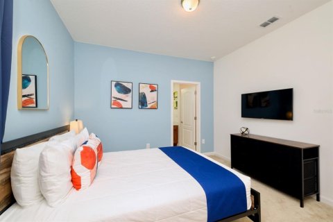 House in Kissimmee, Florida 8 bedrooms, 353.49 sq.m. № 1526817 - photo 21