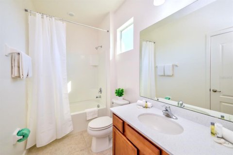House in Kissimmee, Florida 8 bedrooms, 353.49 sq.m. № 1526817 - photo 26