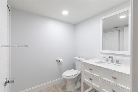 Condominio en venta en Pembroke Pines, Florida, 1 dormitorio, 97.08 m2 № 1892228 - foto 24