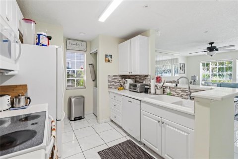 Купить кондоминиум в Кэсселберри, Флорида 6 комнат, 106.93м2, № 2229582 - фото 15