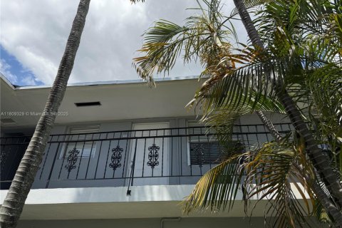 Appartement à louer à Fort Lauderdale, Floride: 1 chambre, 1277.87 m2 № 1752100 - photo 4