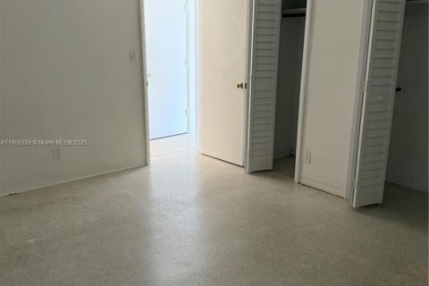 Appartement à louer à Fort Lauderdale, Floride: 1 chambre, 1277.87 m2 № 1752100 - photo 9