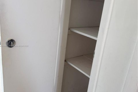 Appartement à louer à Fort Lauderdale, Floride: 1 chambre, 1277.87 m2 № 1752100 - photo 8