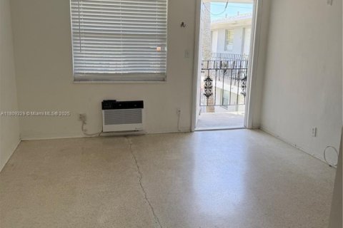 Appartement à louer à Fort Lauderdale, Floride: 1 chambre, 1277.87 m2 № 1752100 - photo 6