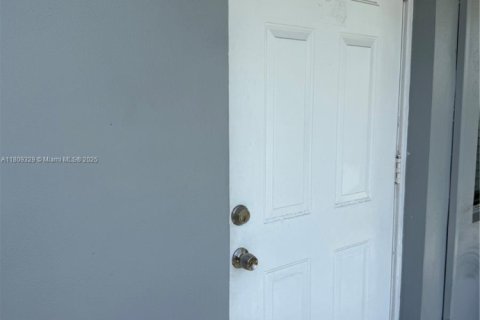 Appartement à louer à Fort Lauderdale, Floride: 1 chambre, 1277.87 m2 № 1752100 - photo 5