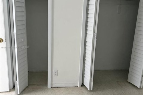 Appartement à louer à Fort Lauderdale, Floride: 1 chambre, 1277.87 m2 № 1752100 - photo 12