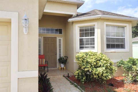 House in Lakeland, Florida 4 bedrooms, 172.89 sq.m. № 1765982 - photo 3