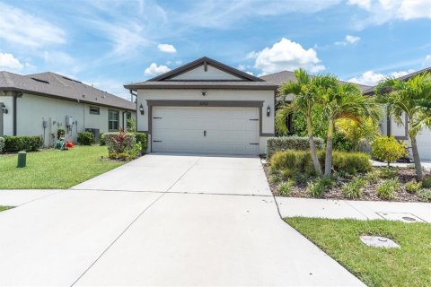House in Apollo Beach, Florida 2 bedrooms, 147.16 sq.m. № 1827231 - photo 1