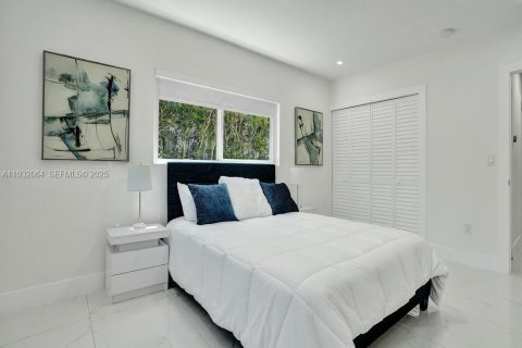 Casa en alquiler en El Portal, Florida, 4 dormitorios, 119.57 m2 № 1990769 - foto 17