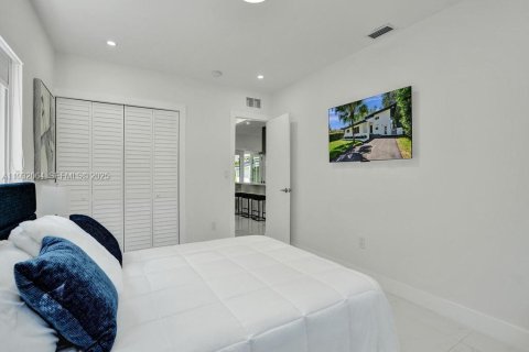 Casa en alquiler en El Portal, Florida, 4 dormitorios, 119.57 m2 № 1990769 - foto 18