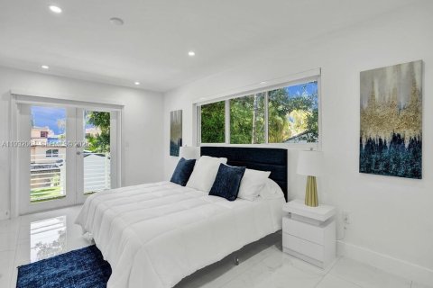 Casa en alquiler en El Portal, Florida, 4 dormitorios, 119.57 m2 № 1990769 - foto 21