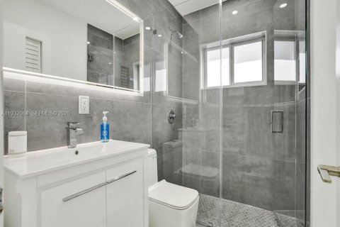 Casa en alquiler en El Portal, Florida, 4 dormitorios, 119.57 m2 № 1990769 - foto 28