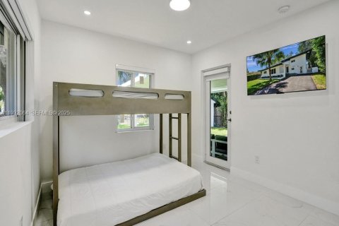 Casa en alquiler en El Portal, Florida, 4 dormitorios, 119.57 m2 № 1990769 - foto 25