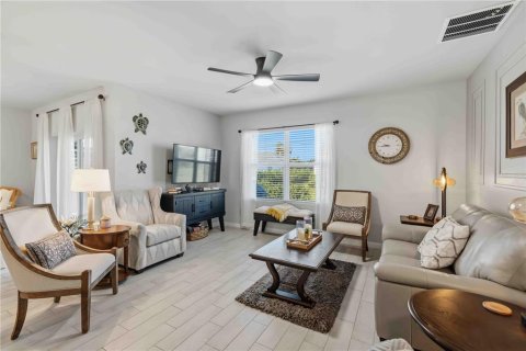 House in Punta Gorda, Florida 4 bedrooms, 171.5 sq.m. № 2320962 - photo 7
