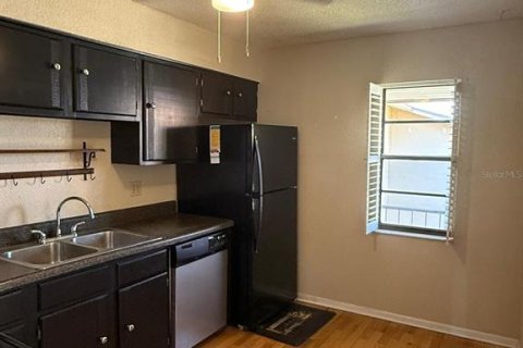 Condo in Lake Wales, Florida, 2 bedrooms  № 1643195 - photo 6