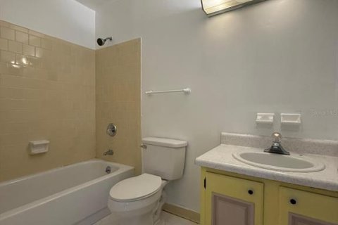 Condo in Lake Wales, Florida, 2 bedrooms  № 1643195 - photo 16