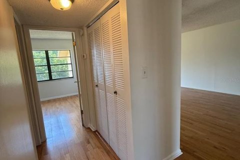 Condo in Lake Wales, Florida, 2 bedrooms  № 1643195 - photo 13