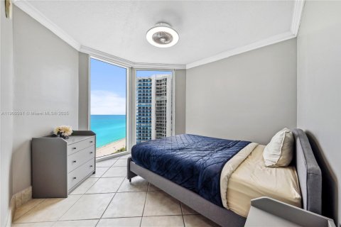 Condominio en venta en Sunny Isles Beach, Florida, 2 dormitorios, 117.61 m2 № 1953501 - foto 5